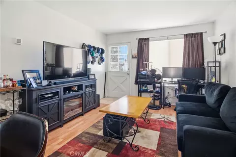 Living - 3334 Harbor Cir #G, Paso Robles, CA 93446 photo 2 of 2