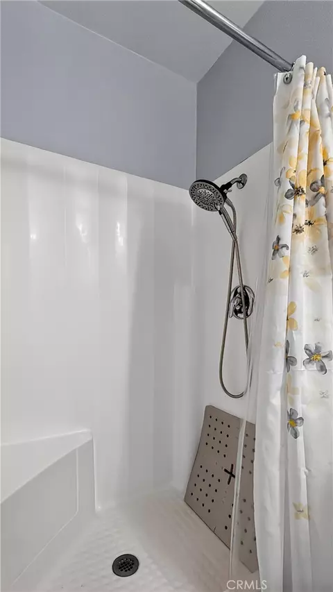 Bath - 1738 Kings, Paso Robles, CA 93446 photo 4 of 5