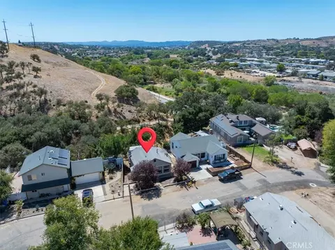 View/Area - 125 Capitol Hl, Paso Robles, CA 93446 photo 2 of 6
