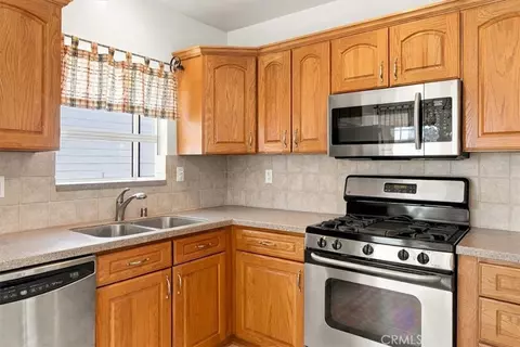 Kitchen - 125 Capitol Hl, Paso Robles, CA 93446 photo 2 of 4