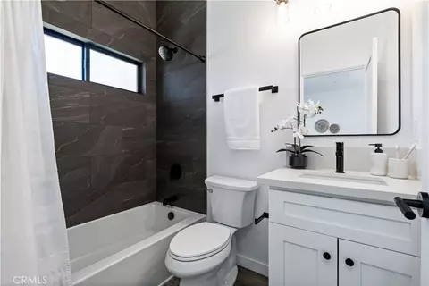 Bath - 457 Piney Way, Morro Bay, CA 93442 photo 3 of 7