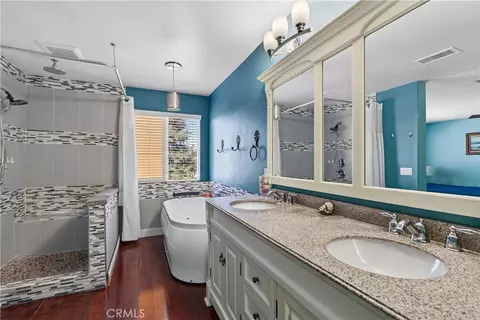 Bath - 441 Kenton Ct, Paso Robles, CA 93446 photo 1 of 4