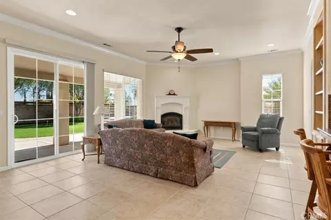 Living - 904 Salida Del Sol, Paso Robles, CA 93446 photo 6 of 6