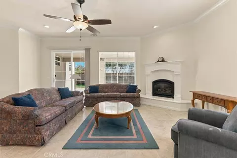 Living - 904 Salida Del Sol, Paso Robles, CA 93446 photo 4 of 6