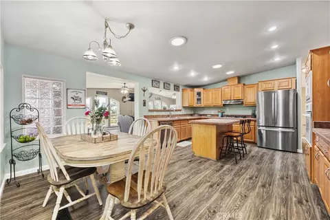 Dining - 42100 Buckeye, Caliente, CA 93518 photo 1 of 3
