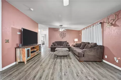 Living - 42100 Buckeye, Caliente, CA 93518 photo 3 of 6