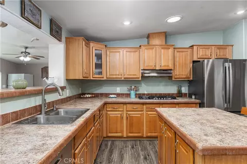 Kitchen - 42100 Buckeye, Caliente, CA 93518 photo 3 of 6