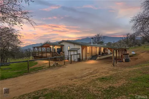 Exterior - 42100 Buckeye, Caliente, CA 93518 photo 2 of 3