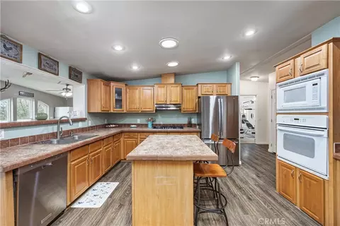 Kitchen - 42100 Buckeye, Caliente, CA 93518 photo 2 of 6
