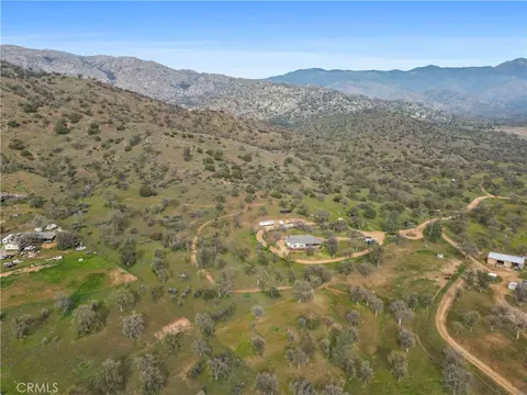 View/Area - 42100 Buckeye, Caliente, CA 93518 photo 3 of 5