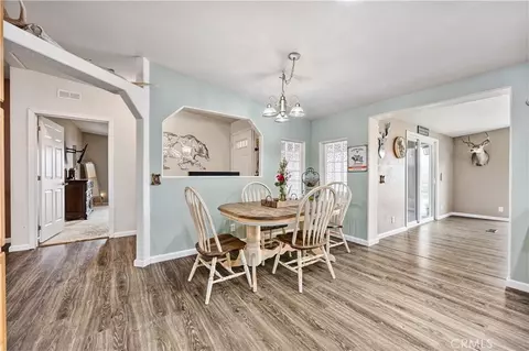 Dining - 42100 Buckeye, Caliente, CA 93518 photo 2 of 3