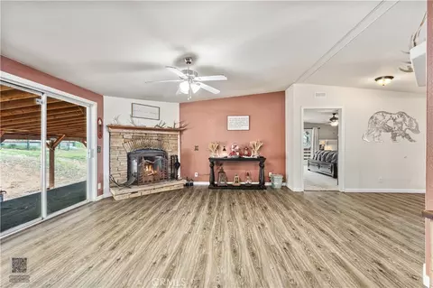 Living - 42100 Buckeye, Caliente, CA 93518 photo 4 of 6