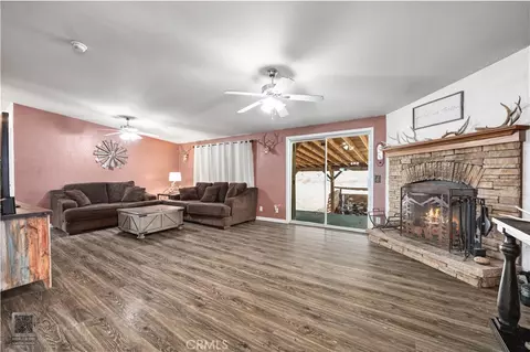 Living - 42100 Buckeye, Caliente, CA 93518 photo 2 of 6