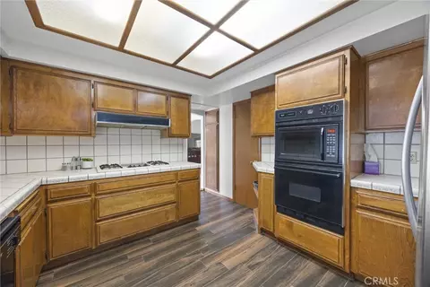 Kitchen - 3512 Mccray, Mountain Mesa, CA 93240 photo 2 of 4