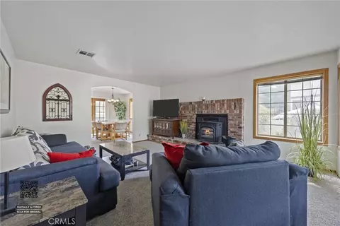 Living - 3512 Mccray, Mountain Mesa, CA 93240 photo 1 of 5