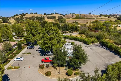 Exterior - 555 N Ferrocarril, Atascadero, CA 93422 photo 2 of 2
