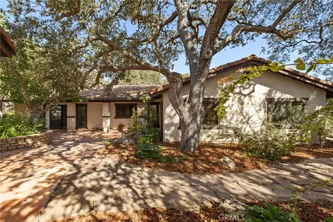 Exterior - 6680 Linne, Paso Robles, CA 93446 photo 6 of 17