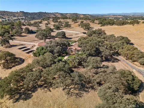 View/Area - 6680 Linne, Paso Robles, CA 93446 photo 4 of 7