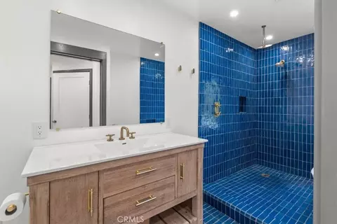 Bath - 6680 Linne, Paso Robles, CA 93446 photo 3 of 4
