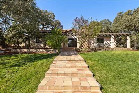 Exterior - 6680 Linne, Paso Robles, CA 93446 photo 2 of 17
