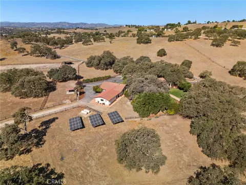 View/Area - 6680 Linne, Paso Robles, CA 93446 photo 5 of 7