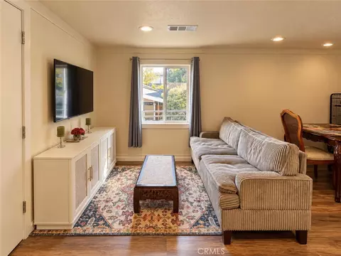 Living - 528 Oak St, Paso Robles, CA 93446 photo 3 of 6