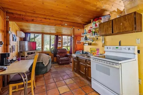 Kitchen - 528 Oak St, Paso Robles, CA 93446 photo 6 of 6