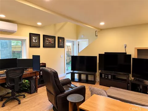 Living - 528 Oak St, Paso Robles, CA 93446 photo 6 of 6