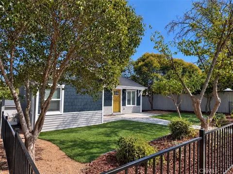 Exterior - 528 Oak St, Paso Robles, CA 93446 photo 2 of 10