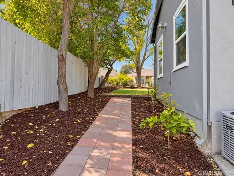 Exterior - 528 Oak St, Paso Robles, CA 93446 photo 3 of 10