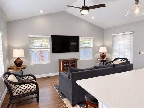 Living - 528 Oak St, Paso Robles, CA 93446 photo 1 of 6