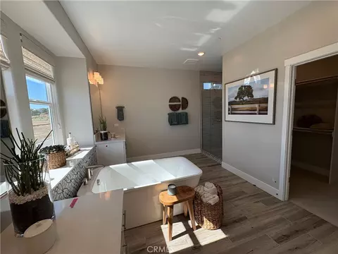 Bath - 1165 Cask Rd, Paso Robles, CA 93466 photo 1 of 1