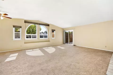 Living - 1137 Woodhaven Ct, Paso Robles, CA 93446 photo 3 of 9