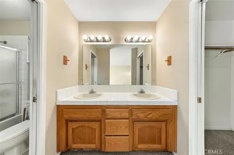 Bath - 1137 Woodhaven Ct, Paso Robles, CA 93446 photo 1 of 5