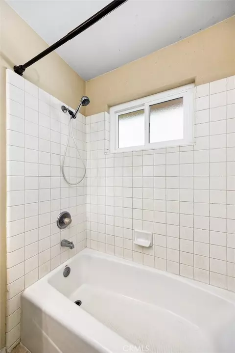 Bath - 1137 Woodhaven Ct, Paso Robles, CA 93446 photo 5 of 5