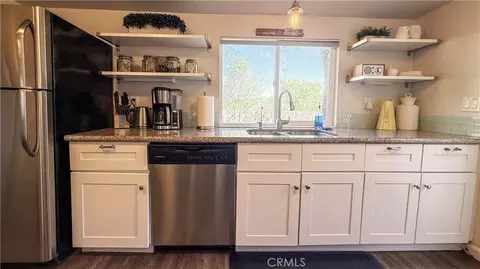 Kitchen - 1712 Pine St, Paso Robles, CA 93446 photo 2 of 6