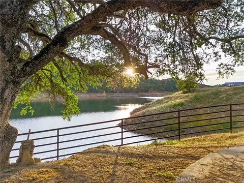 View/Area - 3332 Harbor Cir #C, Paso Robles, CA 93446 photo 3 of 10