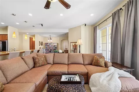 Living - 953 Salida Del Sol, Paso Robles, CA 93446 photo 4 of 5