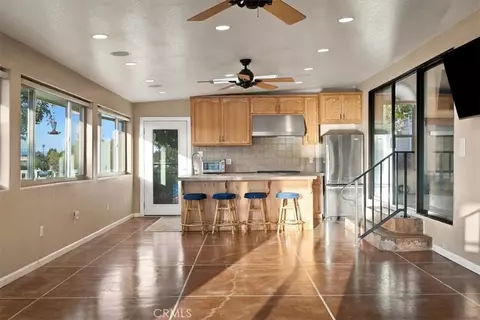 Kitchen - 725 Renate Way, Paso Robles, CA 93446 photo 5 of 6