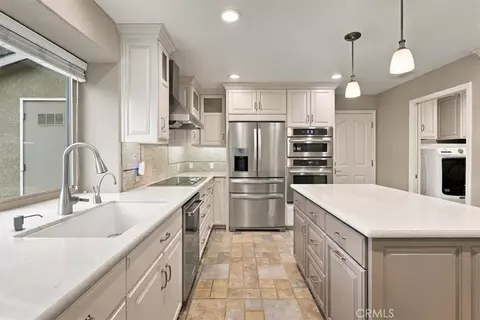 Kitchen - 725 Renate Way, Paso Robles, CA 93446 photo 3 of 6