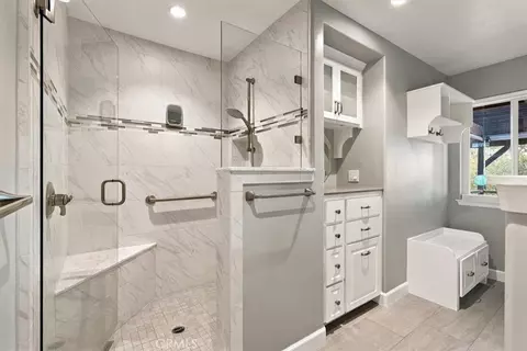 Bath - 725 Renate Way, Paso Robles, CA 93446 photo 3 of 4