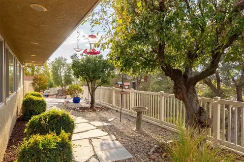 Exterior - 725 Renate Way, Paso Robles, CA 93446 photo 18 of 20