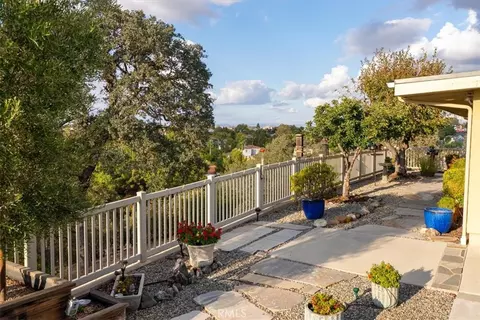 Exterior - 725 Renate Way, Paso Robles, CA 93446 photo 16 of 20