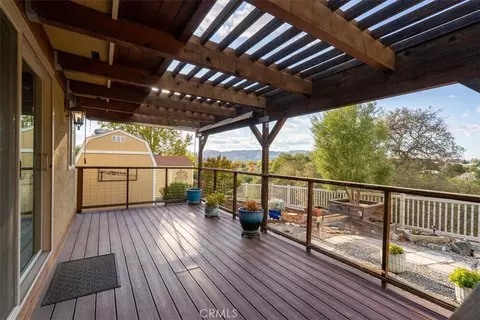 Exterior - 725 Renate Way, Paso Robles, CA 93446 photo 11 of 20