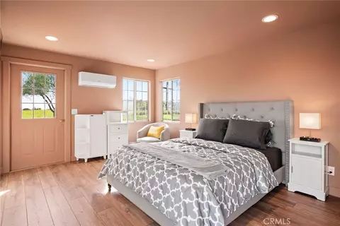 Bedroom - 550 Villa Lots Rd, Paso Robles, CA 93446 photo 8 of 8