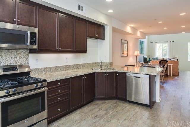 27 Waldorf, Irvine, CA 92612 photo 1