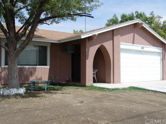 692 E Johnston Ave, Hemet, CA 92543 photo 1