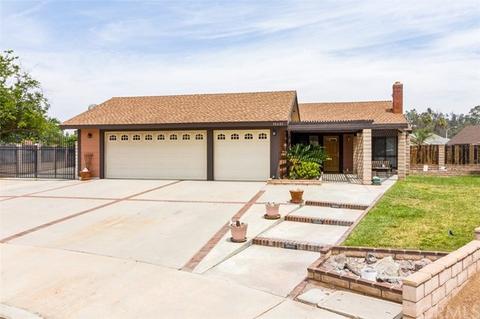 10601 Gemini Dr, Riverside, CA 92503 photo 1