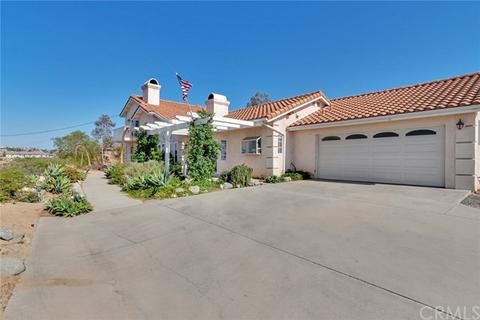 15325 Multiview Dr, Perris, CA 92570 photo 1