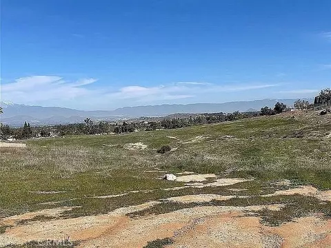 17900 Nandina Ave, Riverside, CA 92508